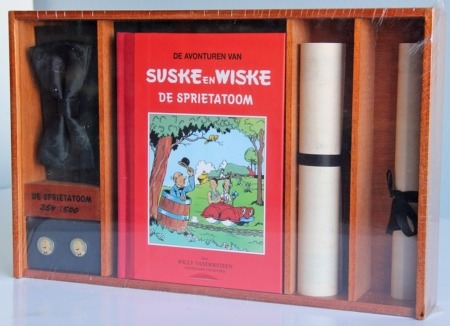 Suske en Wiske - De sprietatoom - Luxe kist met attributen van Lambik