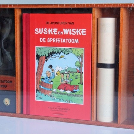 Suske en Wiske - De sprietatoom - Luxe kist met attributen van Lambik
